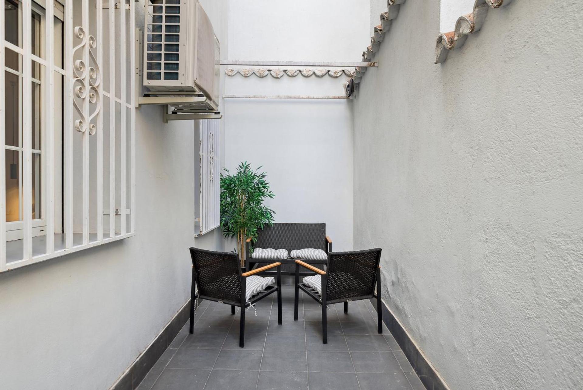 Limehome Madrid Calle De Santa Ana - Estancia Temporal Zewnętrze zdjęcie